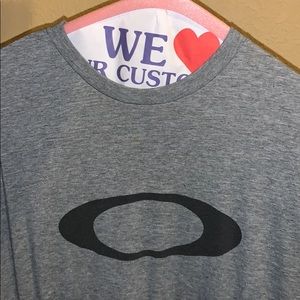 Grey Oakley t-shirt